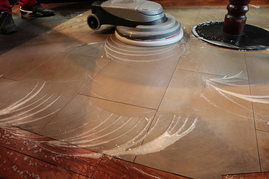 Fotostrecke Reinigung Lederboden 4